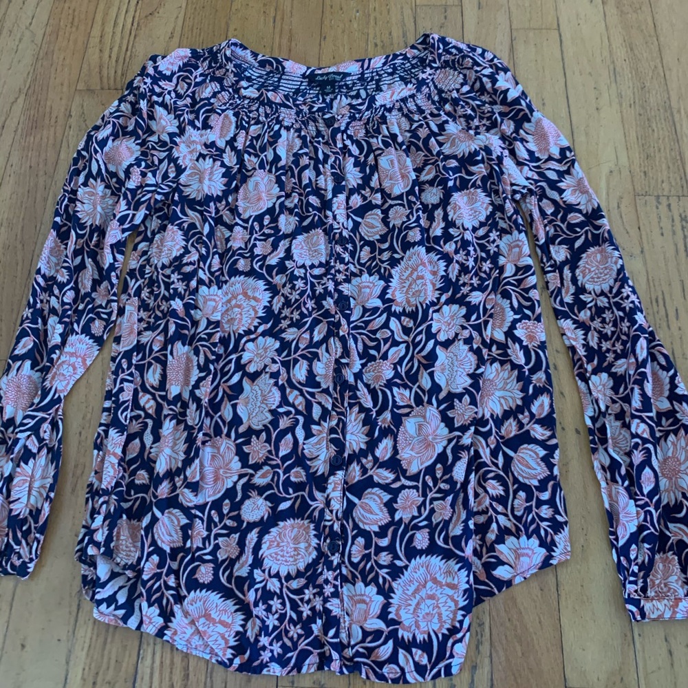 floral shirt